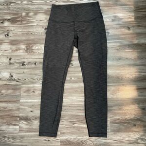Like New Lululemon High-Rise 25” Leggings Size 6